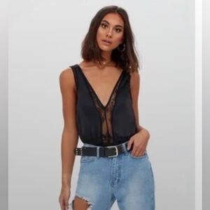 NWT Pretty Little Things Black Lace Insert Plunge Thong Bodysuit - US 6/UK 10
